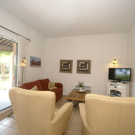 Villa Cozy Holiday In Maxime With Swimming Pool *