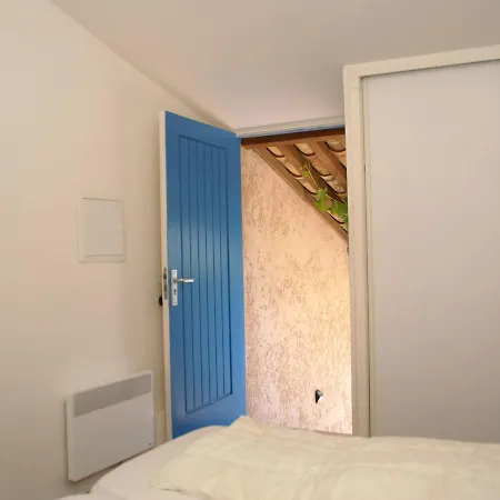 Cozy Holiday In Maxime With Swimming Pool Villa *
