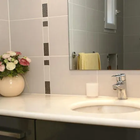 Villa Cozy Holiday In Maxime With Swimming Pool Sainte-Maxime