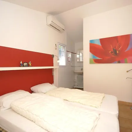 Cozy Holiday In Maxime With Swimming Pool Villa *