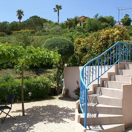 Villa Cozy Holiday In Maxime With Swimming Pool Sainte-Maxime
