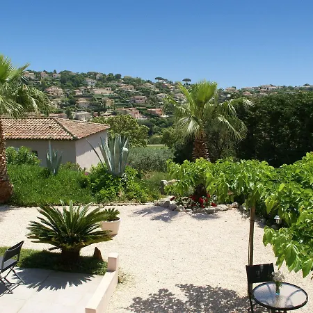 Cozy Holiday In Maxime With Swimming Pool Villa *